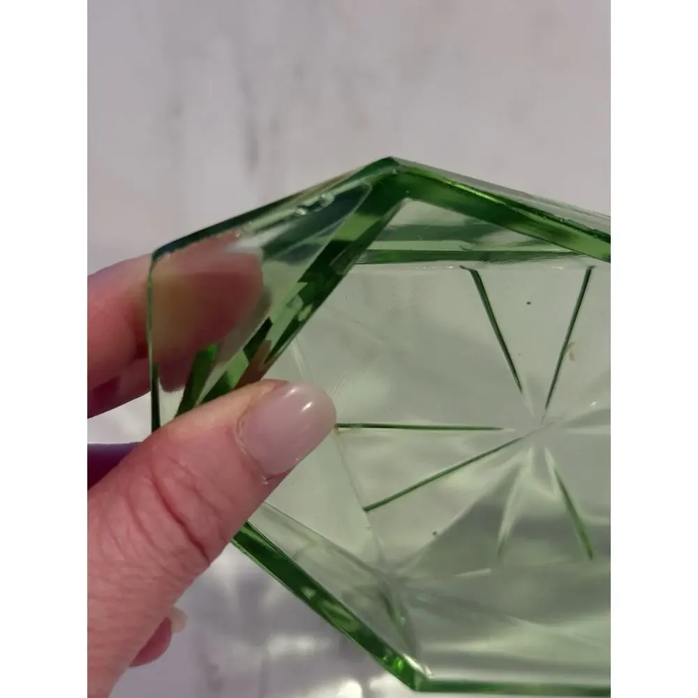 Vintage Art Deco Uranium Glass Divided Relish Dish - "Pyramid" Read - Picture 2 of 8